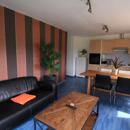 Les Ecuries Deroumard Bed & Breakfast