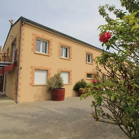 Les Ecuries Deroumard Bed & Breakfast *