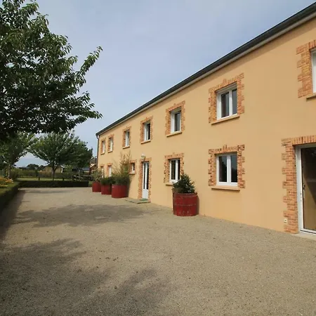 Les Ecuries Deroumard Bed & Breakfast Magneville