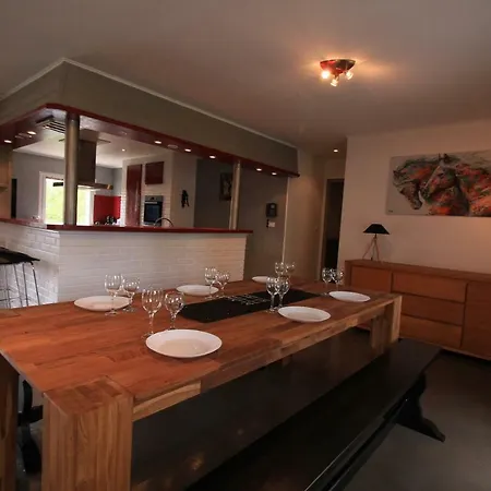 Les Ecuries Deroumard Bed & Breakfast Magneville